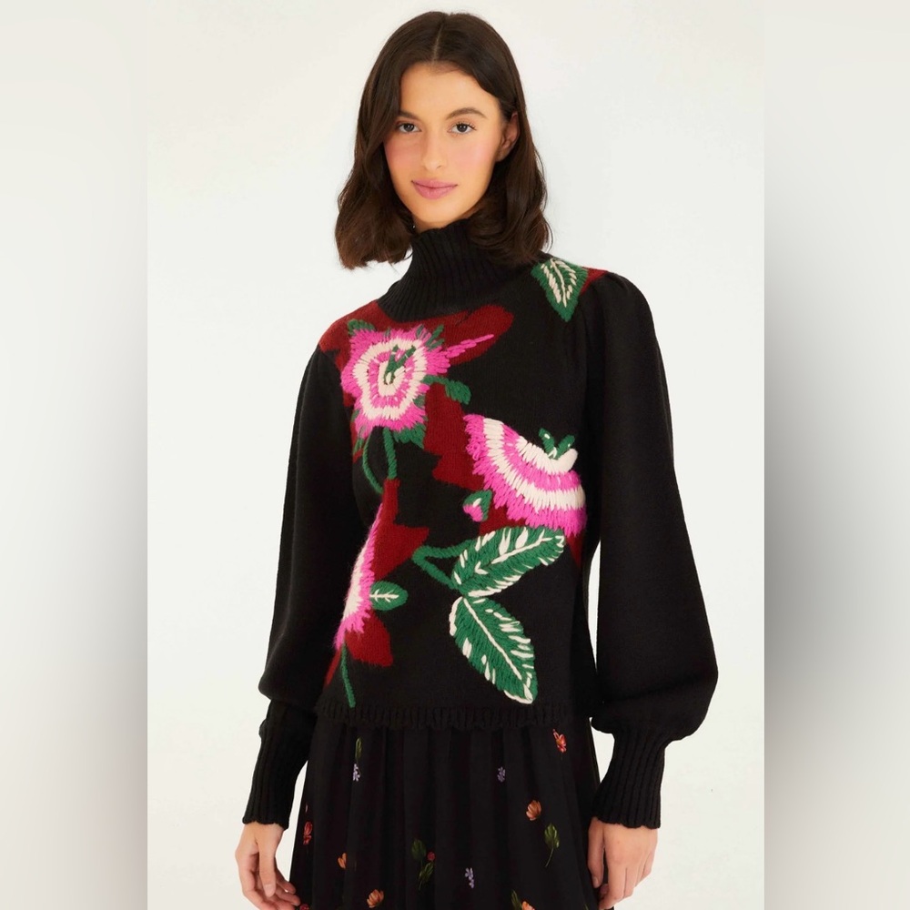 🌸🌹🌺 FARM RIO 🌺🌹🌸 Black Bold Colorful Flower Embroidered Knit Sweater - Picture 2 of 16